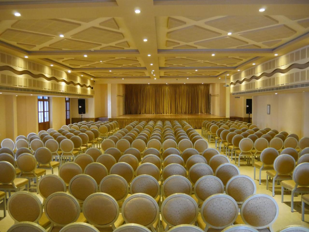 Hotel Karthika Residency Kilimanur Exterior foto